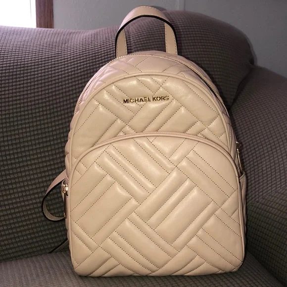 MICHAEL Michael Kors | Bags | Never Used Michael Kors Abbey  display picture 3
